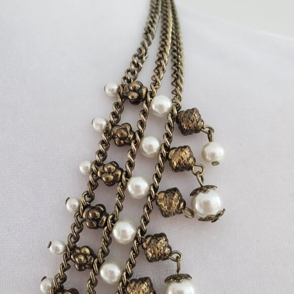 Vtg Ornate Dangly Pearl Statement Necklace Rustic Brassy Triple Chain Estruscan - Picture 3 of 6